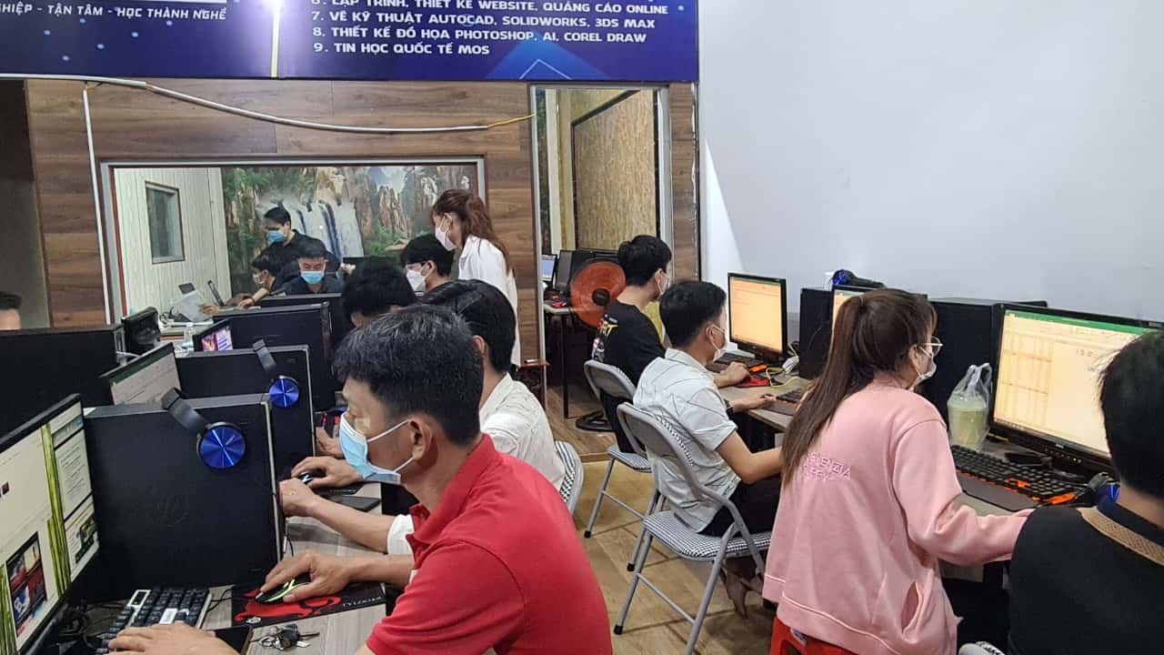 Hình ảnh đào tạo tin học ở Trung Tâm Tin Học Đà Nẵng