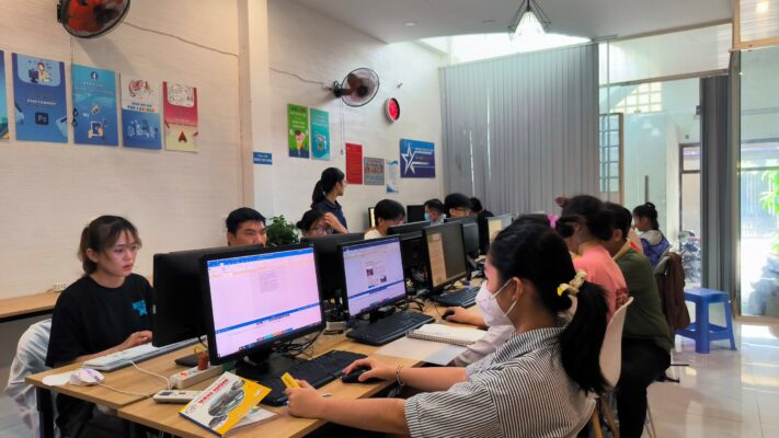 Khóa học AI trong kinh doanh