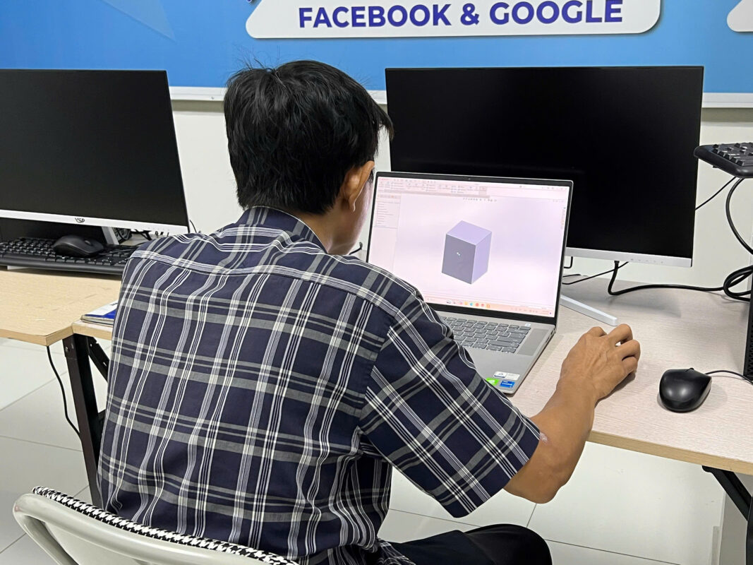 Mục đích của khóa học AI trong sản xuất