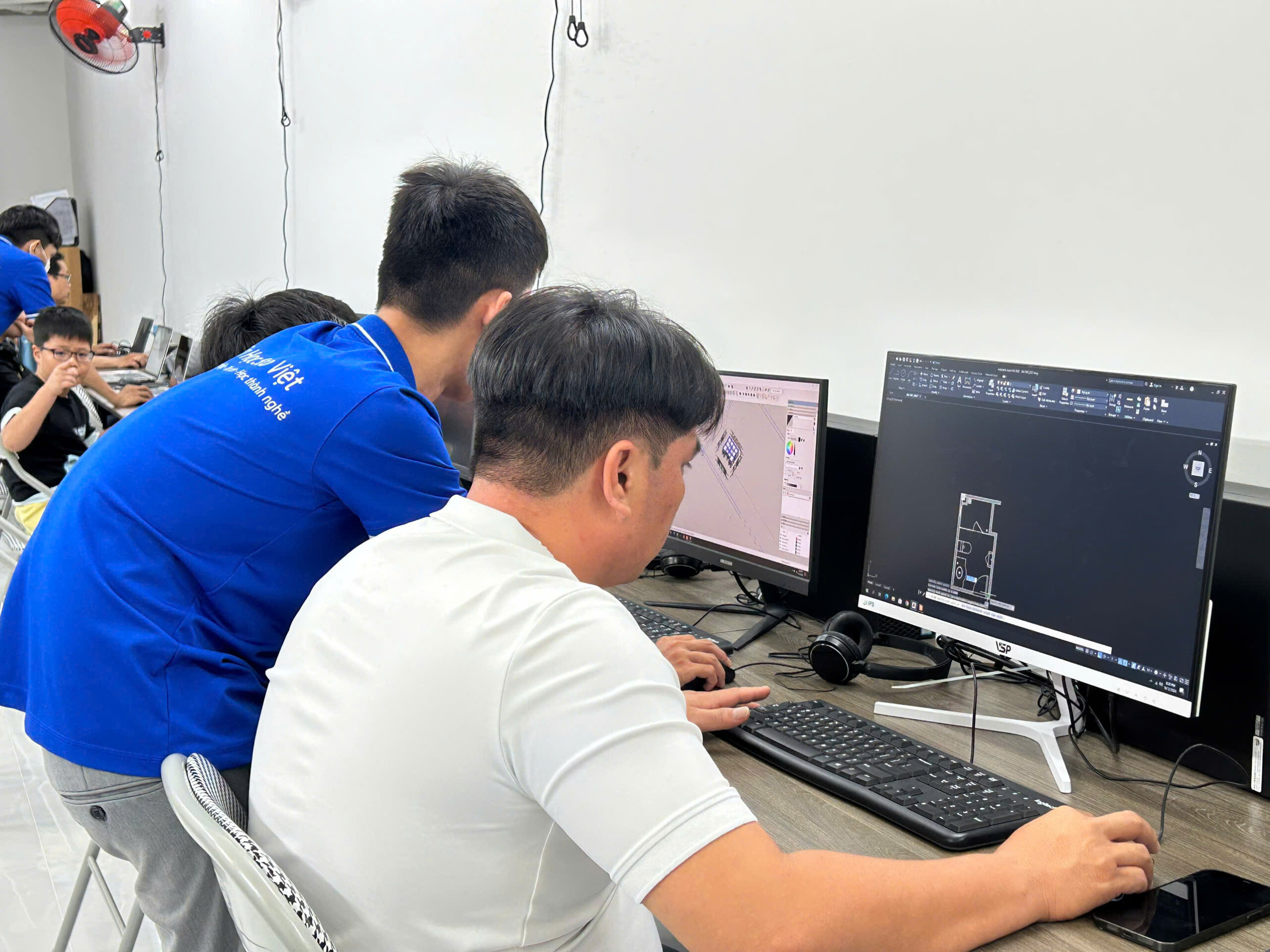 Đối tượng Học viên: Ai nên tham gia Khóa học AI trong Lĩnh vực Điện?